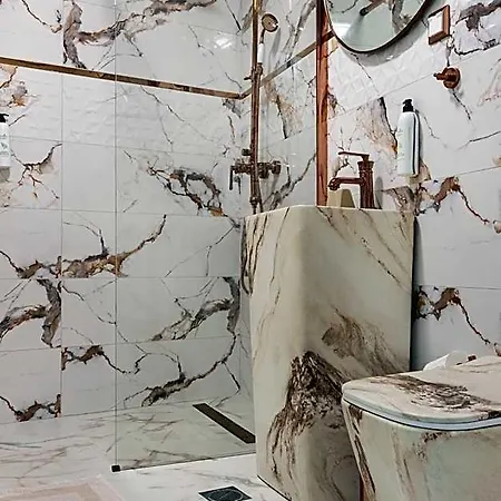 Lofts فندق