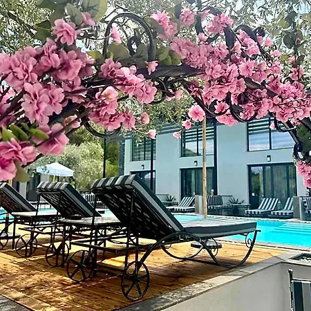 Lofts 3* لايميناس